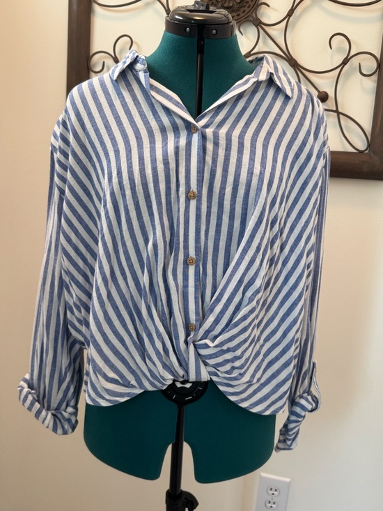 beachlunchlounge Tops - Beach Lunch Lounge Blue and White Striped Blouse NWT Sz Lg